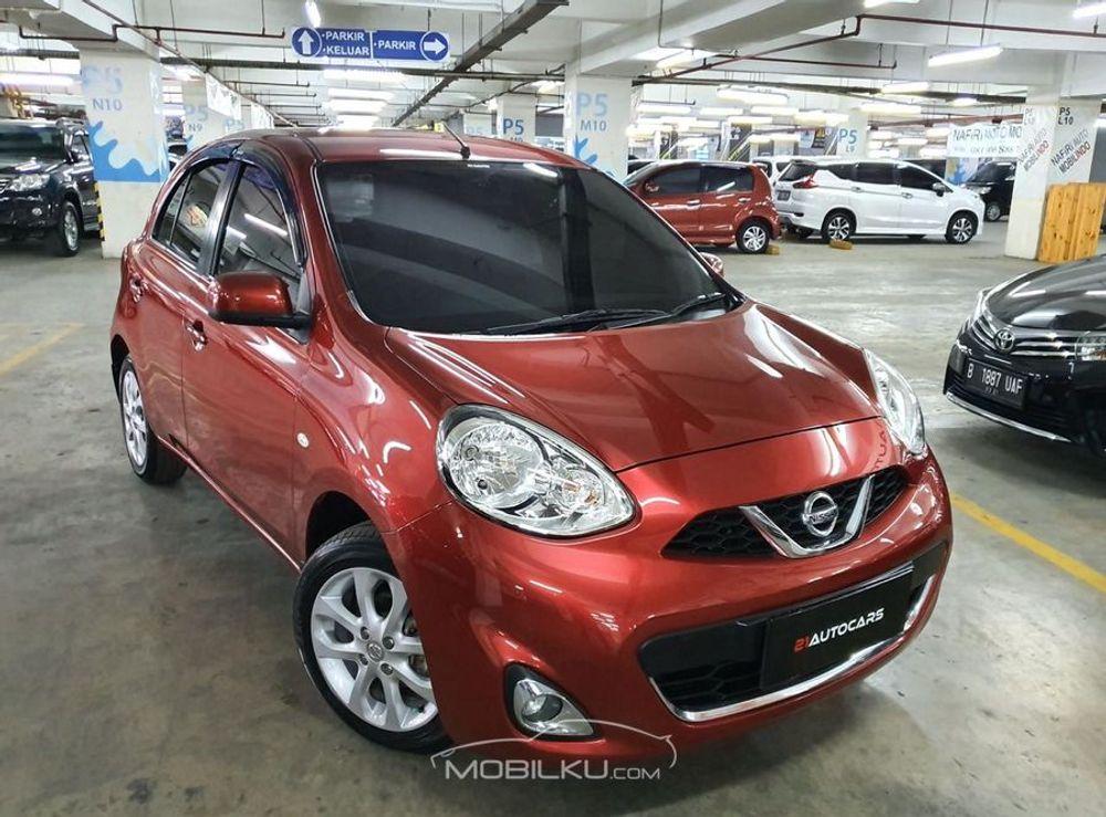 Mobil Nissan March 2016