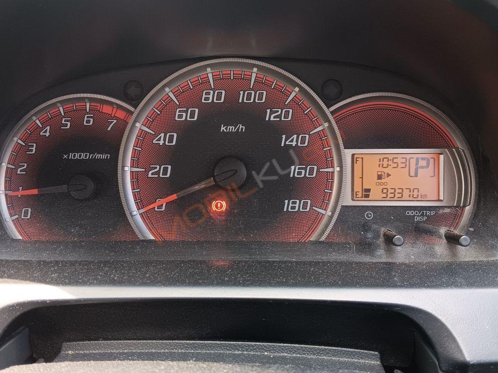 Mobil Toyota Avanza 2015