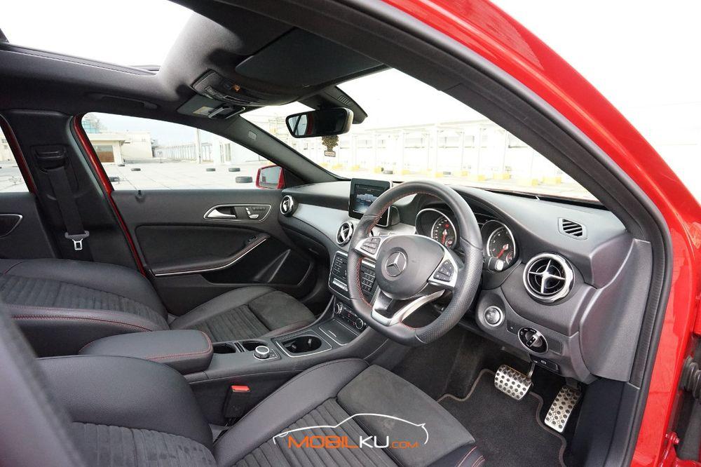 Mobil Mercedes-Benz GLA 2018