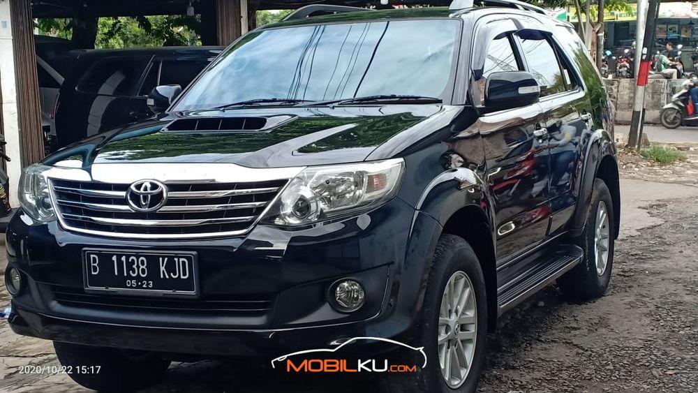 Mobil Toyota Fortuner 2013
