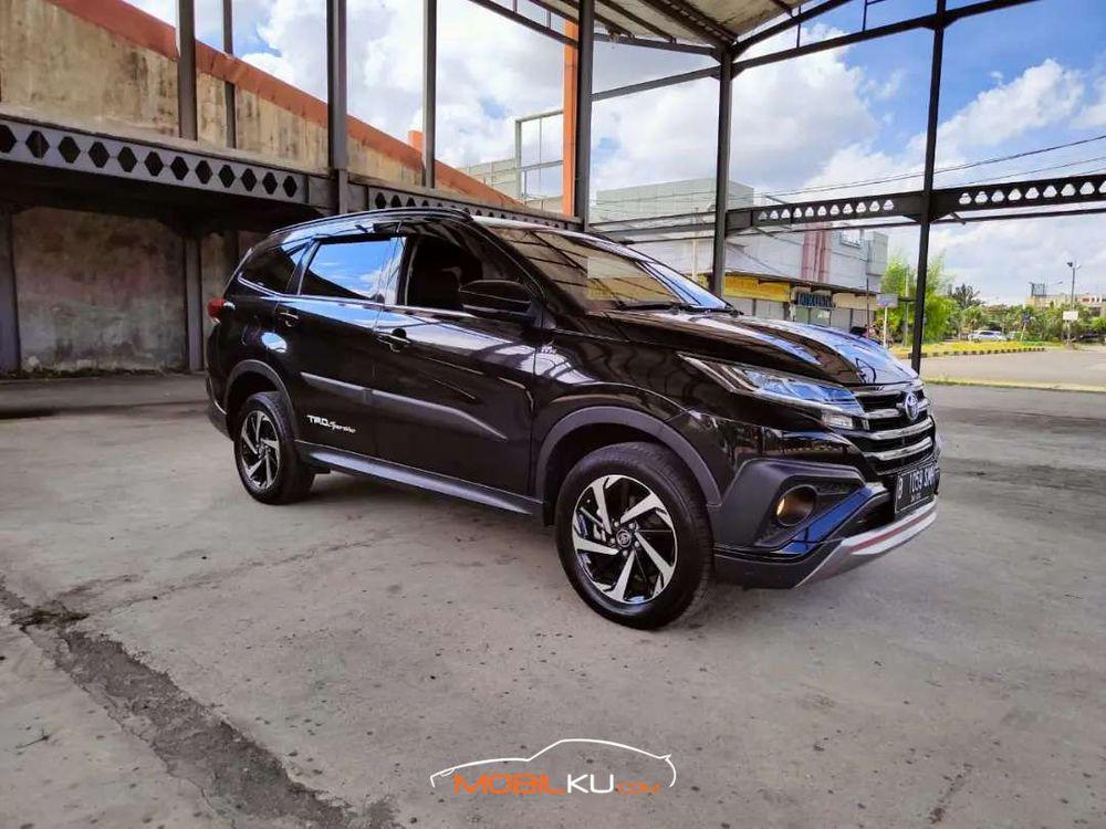 Mobil Toyota Rush 2018