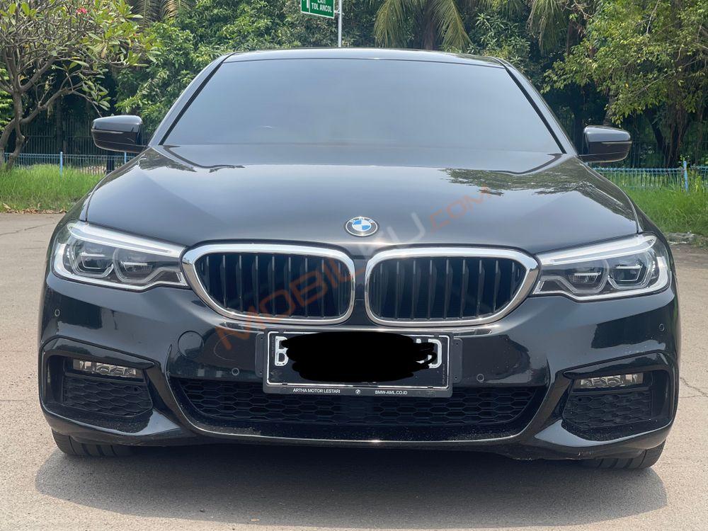Mobil BMW 5 Series 2020