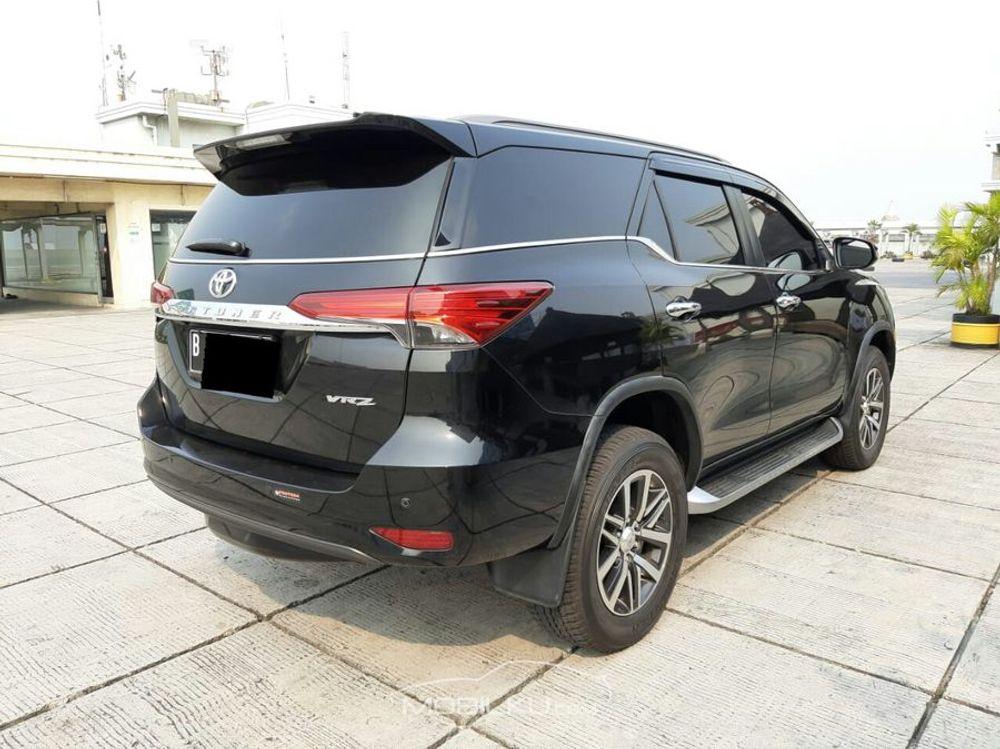 Mobil Toyota Fortuner 2018