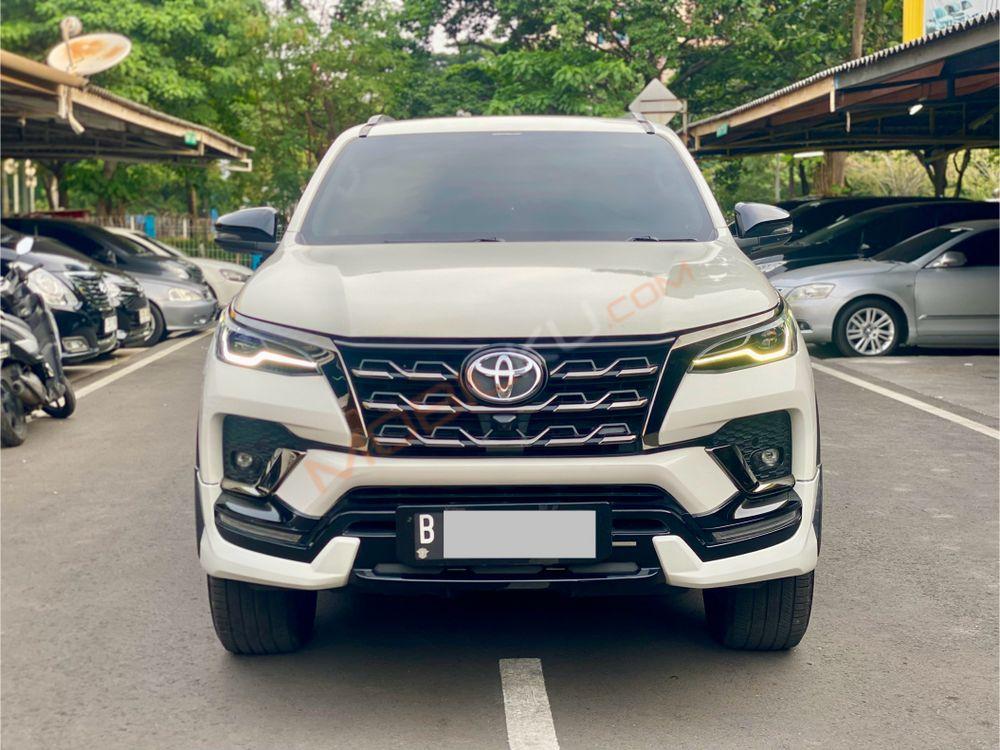 Mobil Toyota Fortuner 2022