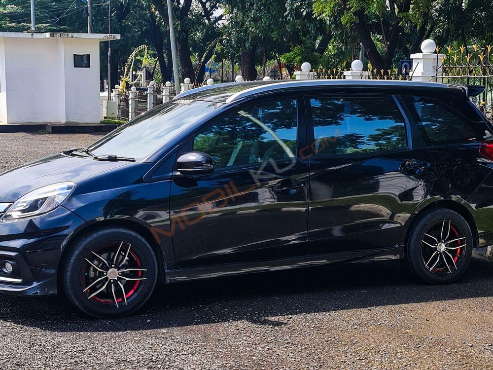 Mobil Honda Mobilio 2016