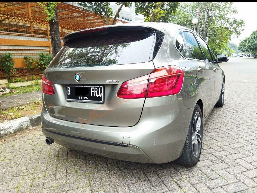 Mobil BMW 2 Series 2015