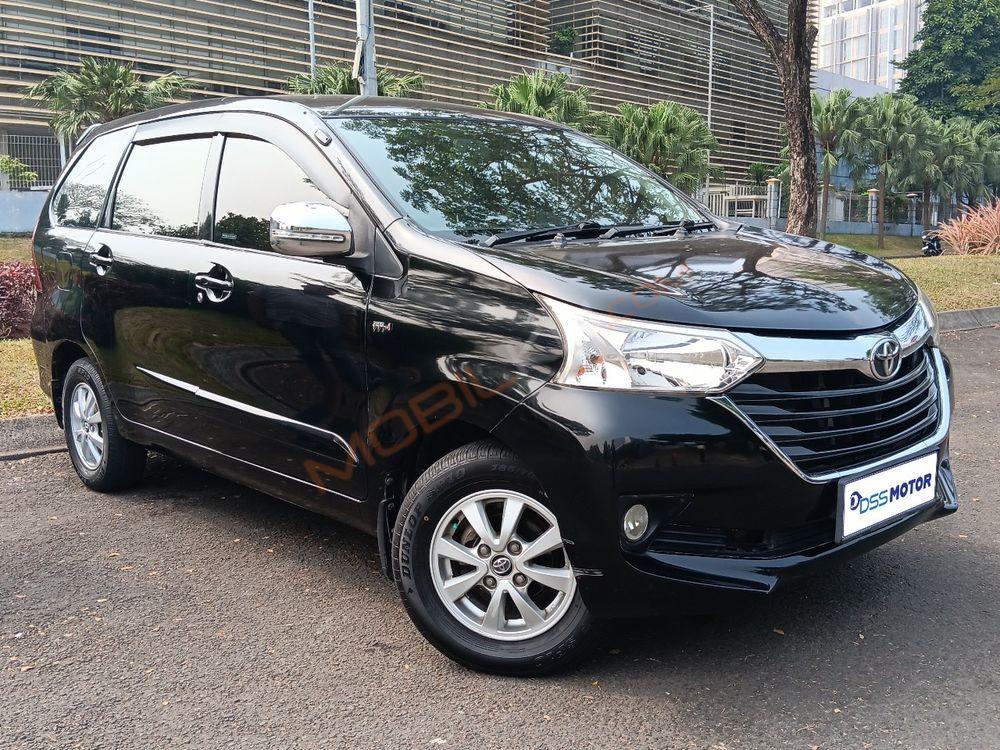 Mobil Toyota Avanza 2015