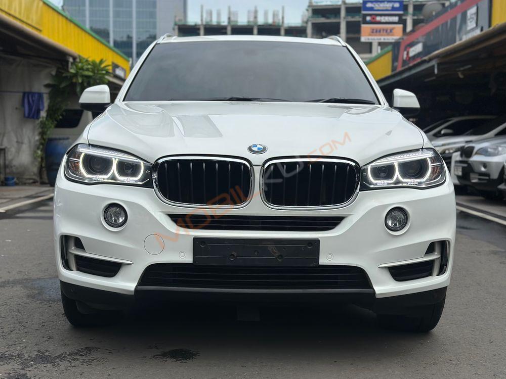 Mobil BMW X5 2016