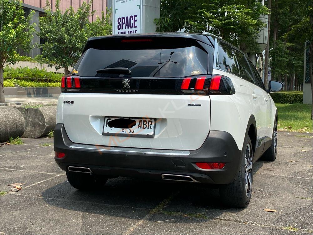 Mobil Peugeot 5008 2019