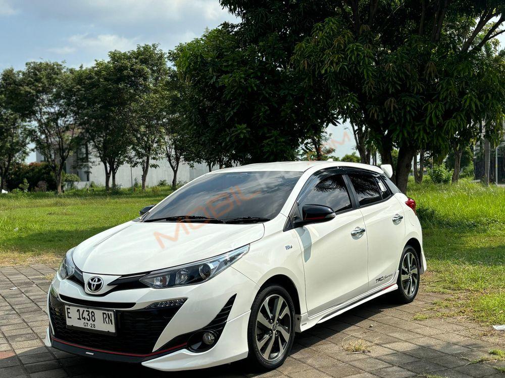 Mobil Toyota Yaris 2018