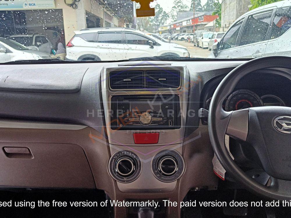 Mobil Daihatsu Xenia 2016