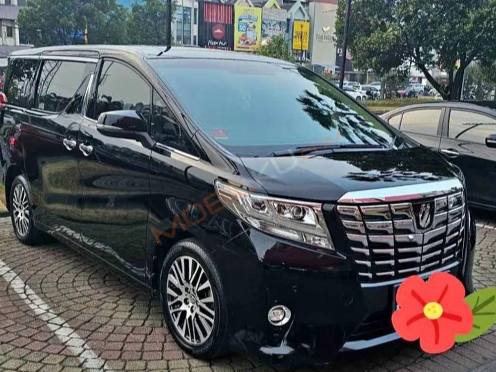 Mobil Toyota Alphard 2017