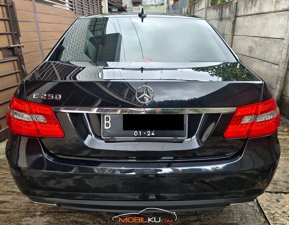 Mobil Mercedes-Benz E-Class 2013