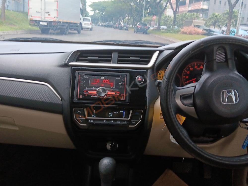 Mobil Honda Brio 2018