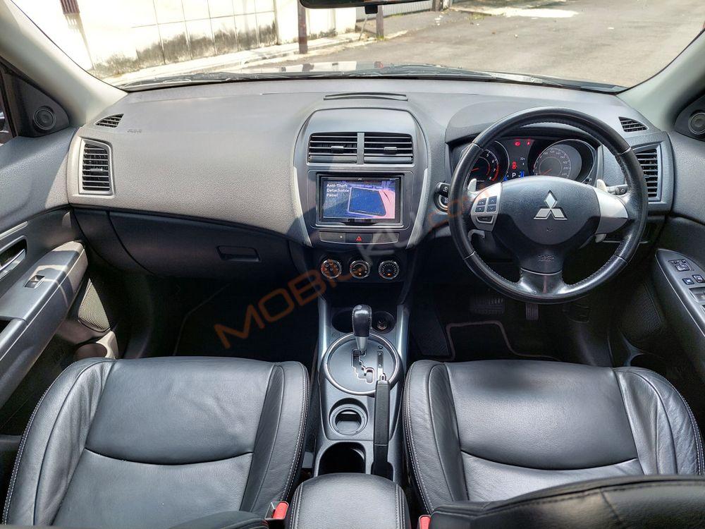 Mobil Mitsubishi Outlander Sport 2014