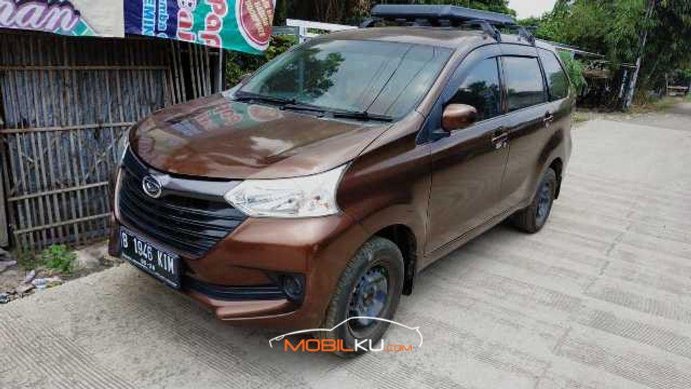 Mobil Daihatsu Xenia 2016