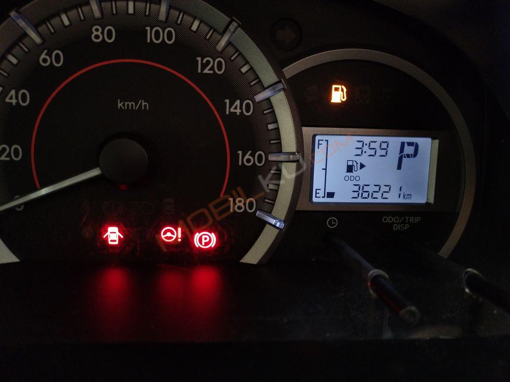 Mobil Toyota Avanza 2021