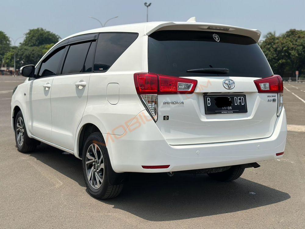 Mobil Toyota Kijang Innova 2021