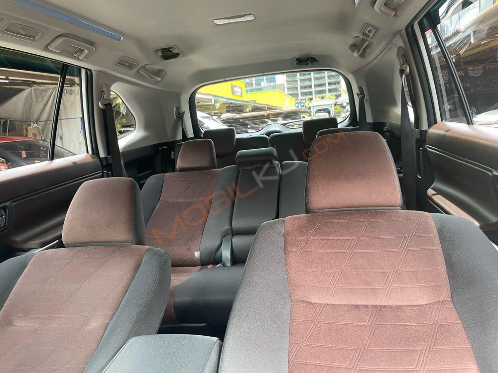 Mobil Toyota Kijang Innova Zenix 2023