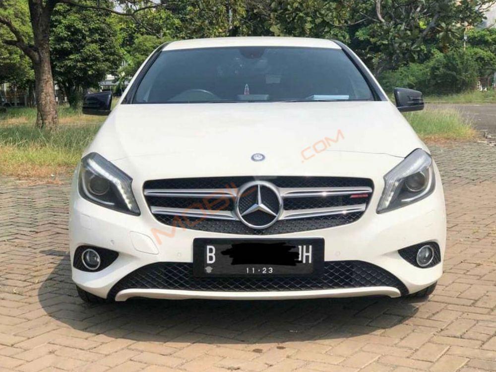 Mobil Mercedes-Benz A-Class 2013