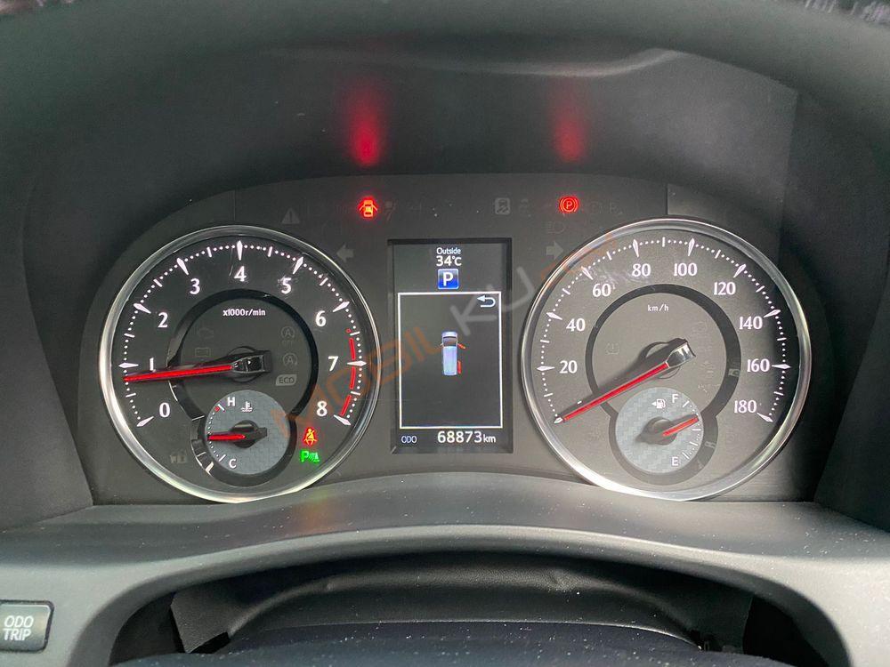 Mobil Toyota Alphard 2016