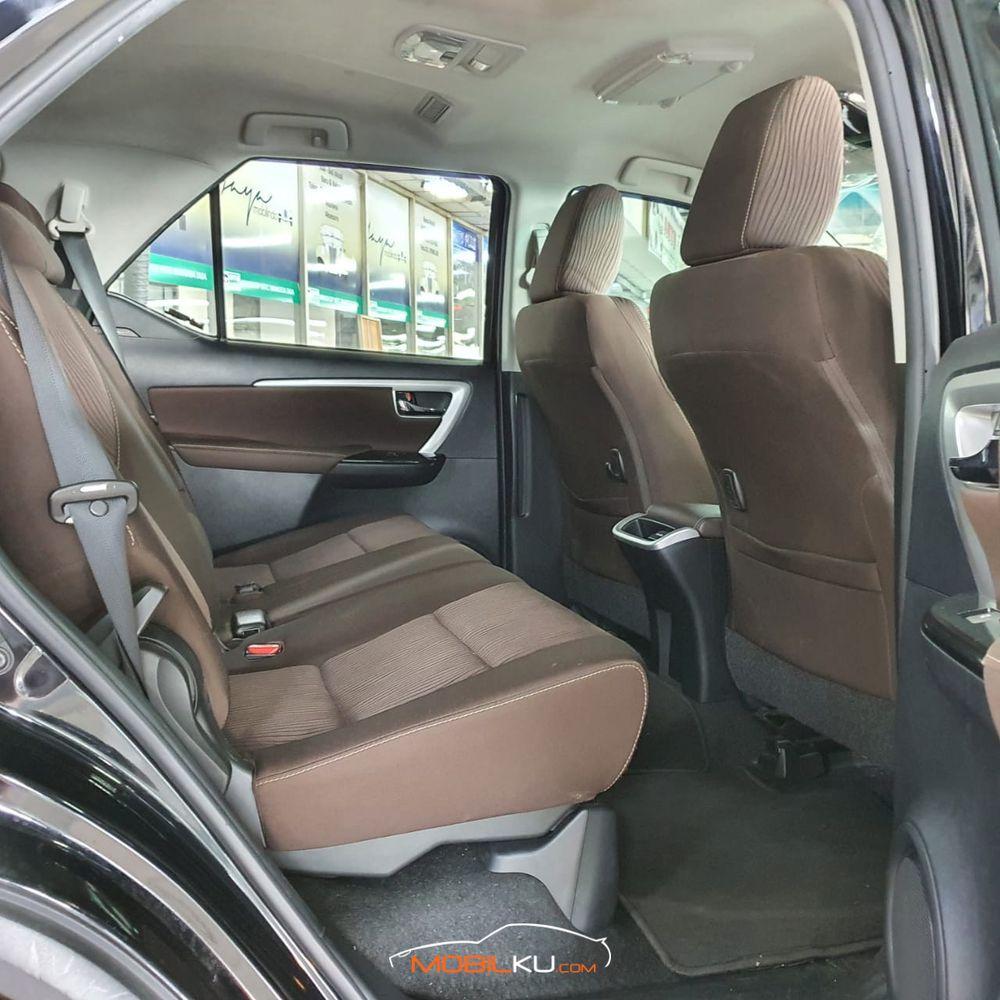 Mobil Toyota Fortuner 2016