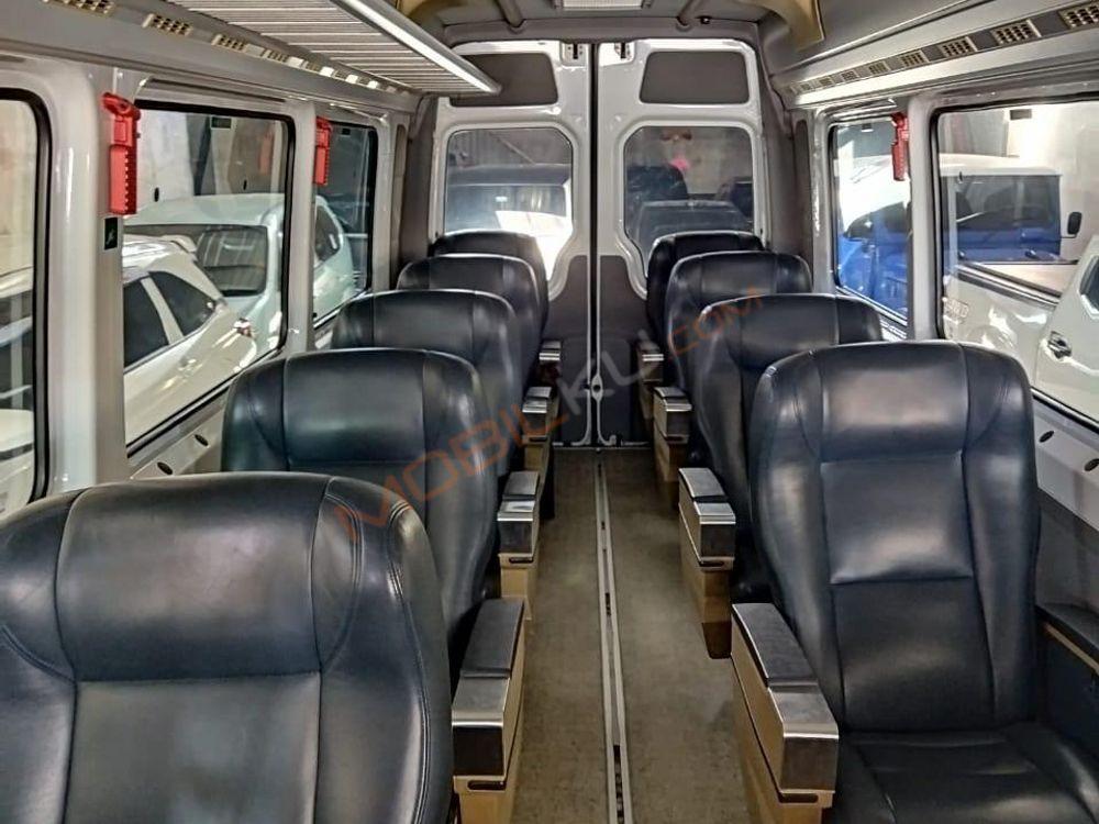 Mobil Mercedes-Benz Sprinter 2013