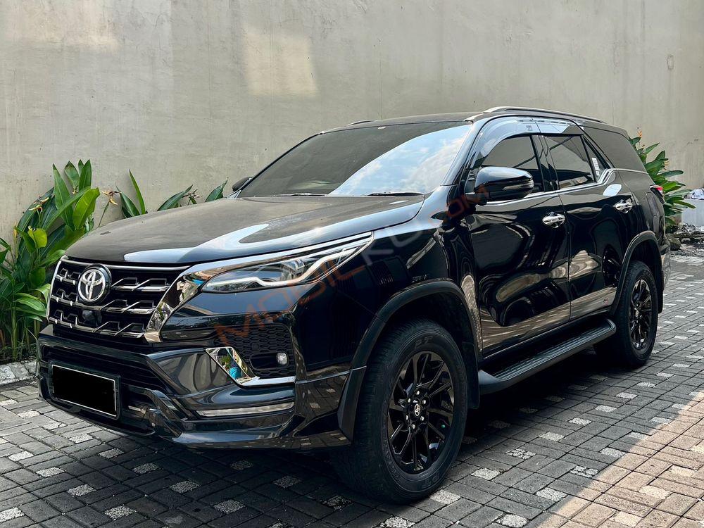 Mobil Toyota Fortuner 2022