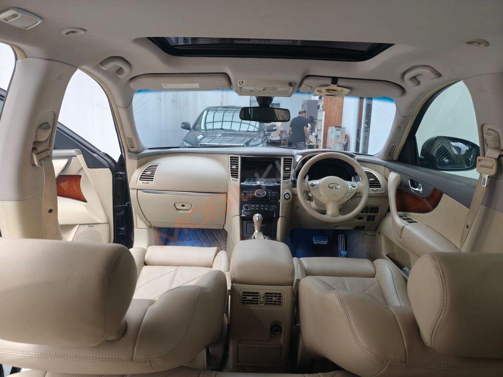 Mobil Infiniti FX 2013