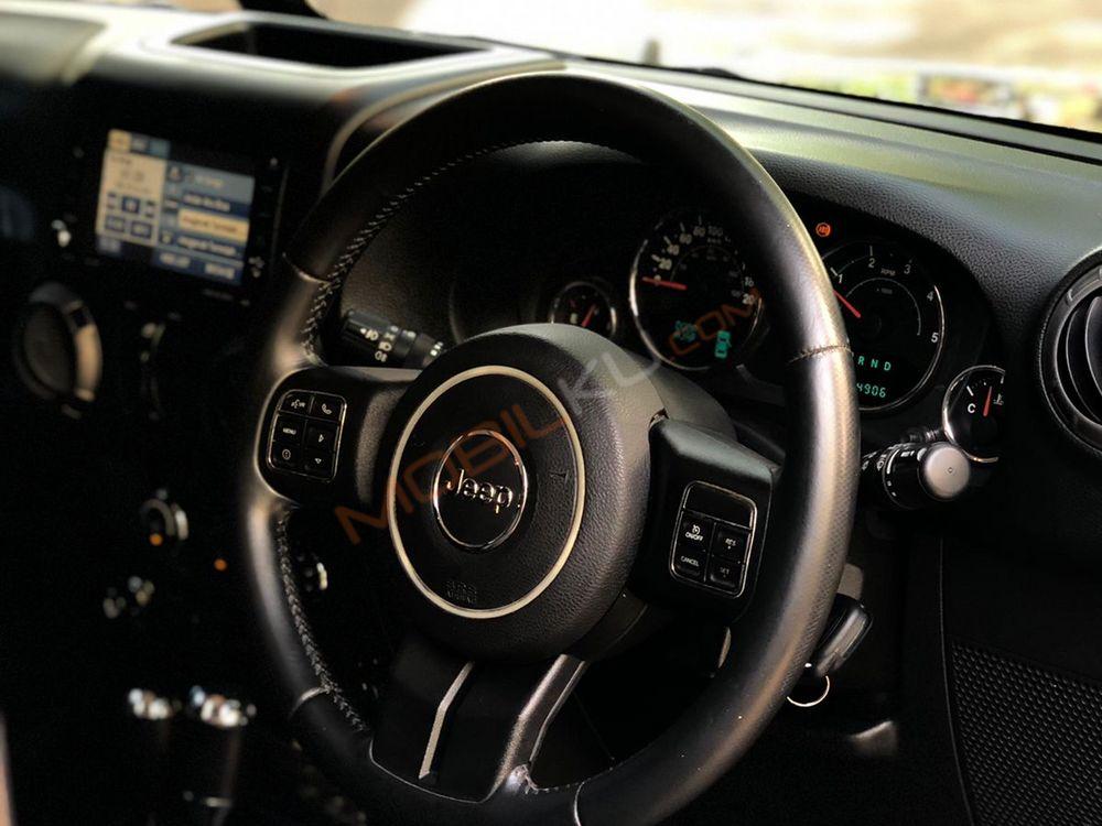 Mobil Jeep Wrangler 2014