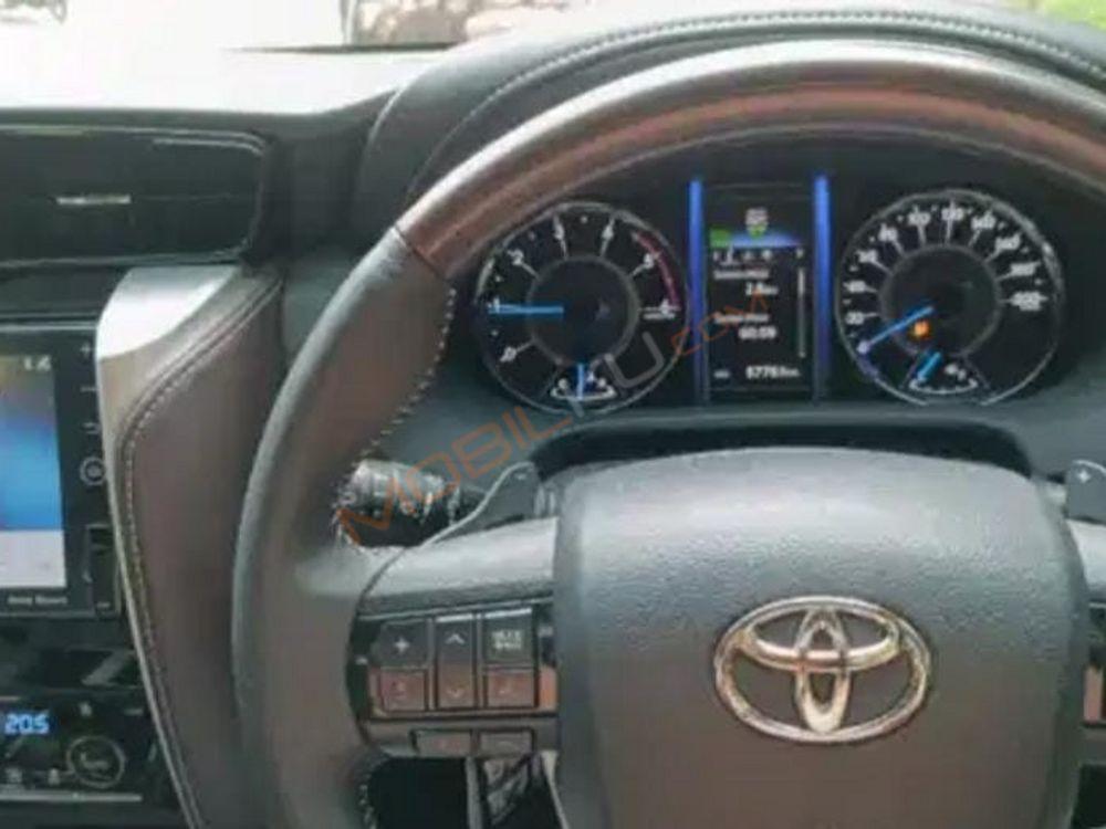Mobil Toyota Fortuner 2016