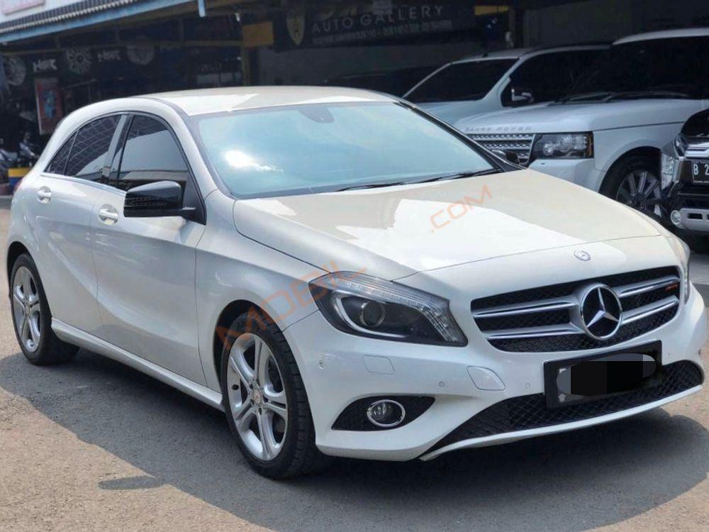 Mobil Mercedes-Benz A-Class 2013