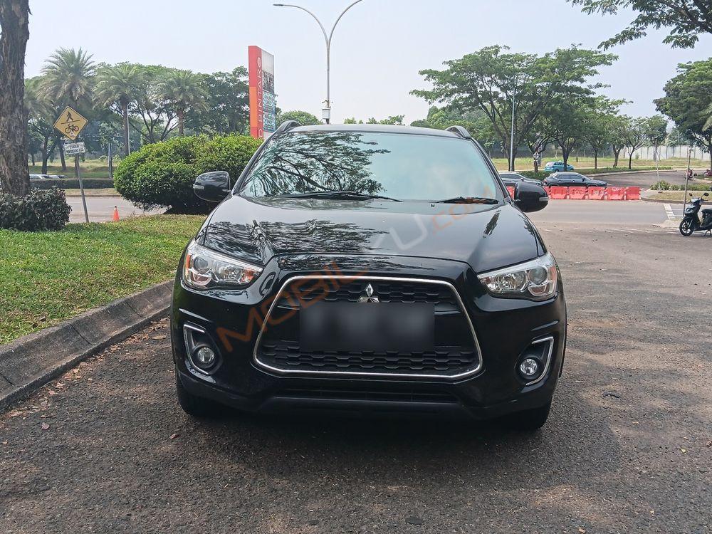 Mobil Mitsubishi Outlander Sport 2014