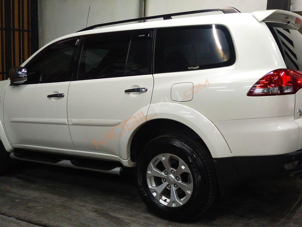 Mobil Mitsubishi Pajero Sport 2013