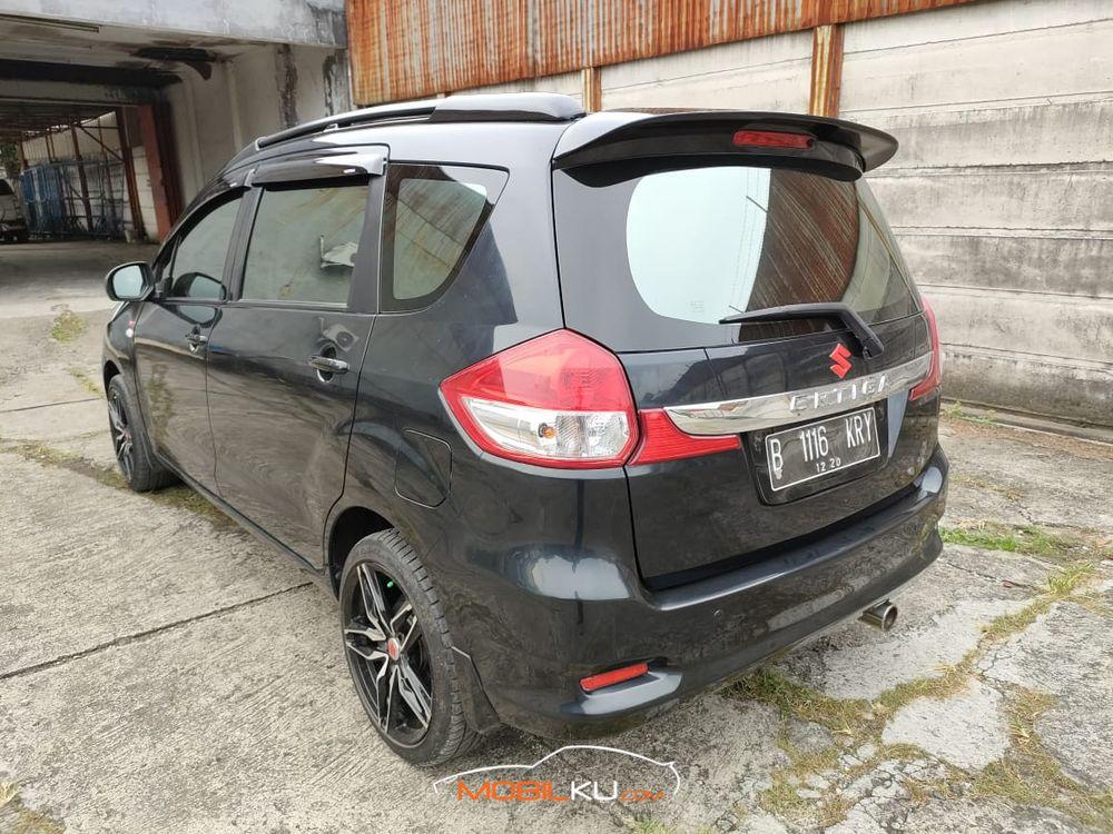 Mobil Suzuki Ertiga 2015