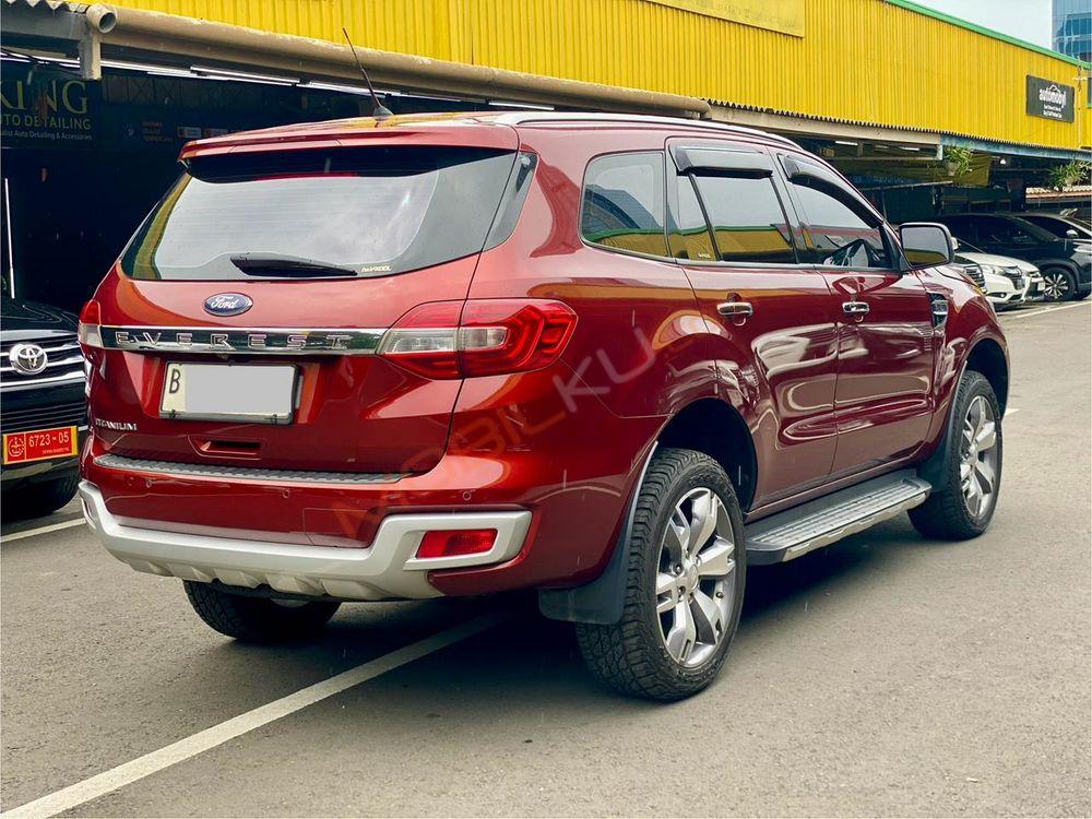 Mobil Ford Everest 2016