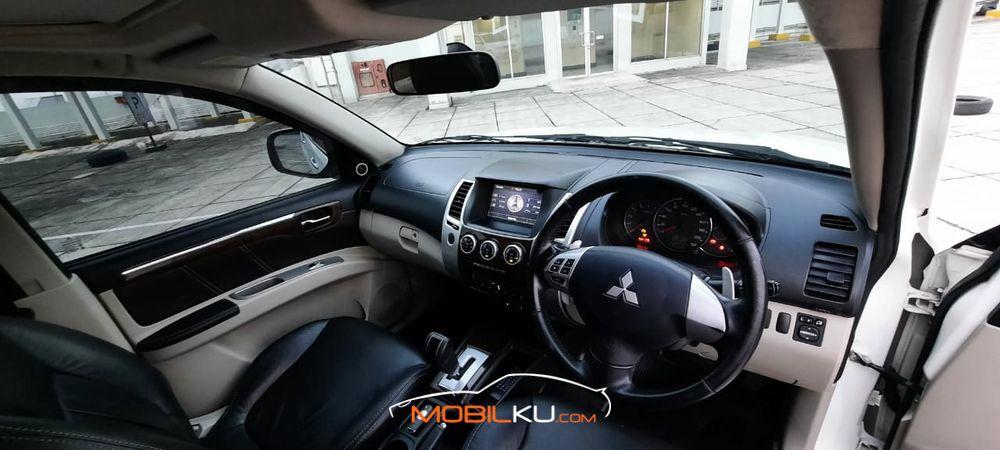 Mobil Mitsubishi Pajero Sport 2012