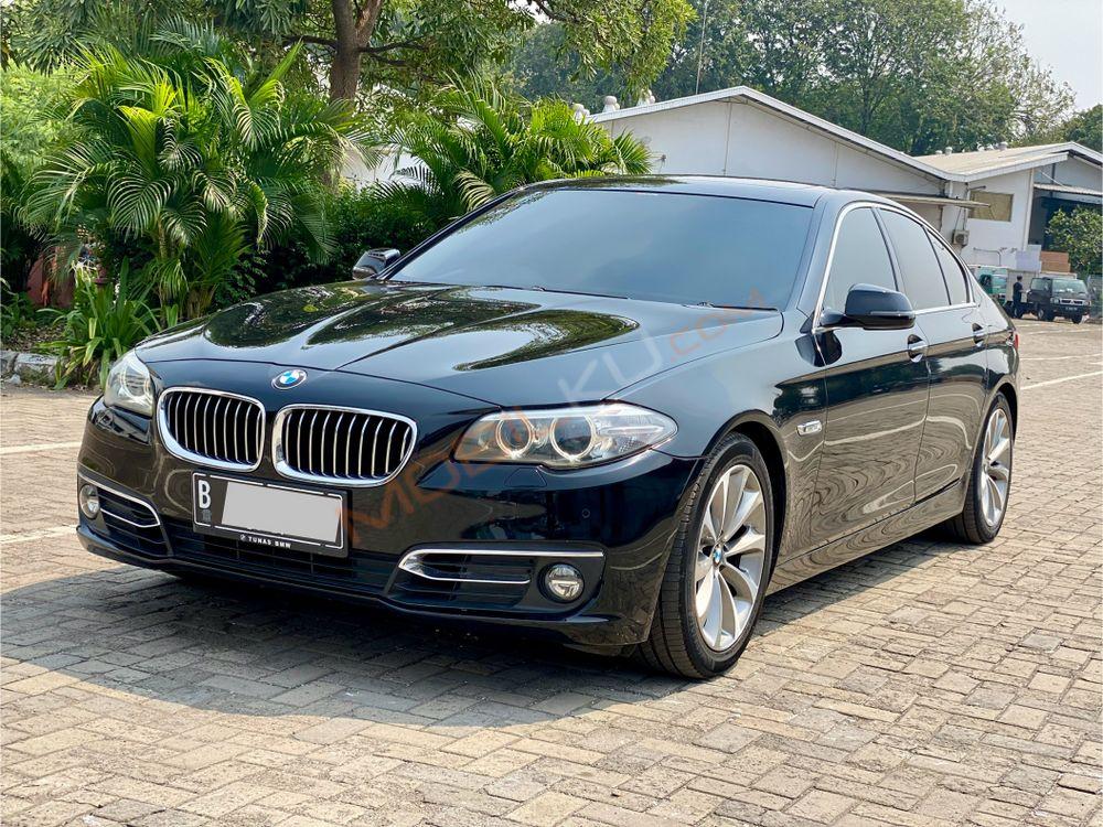 Mobil BMW 5 Series 2016