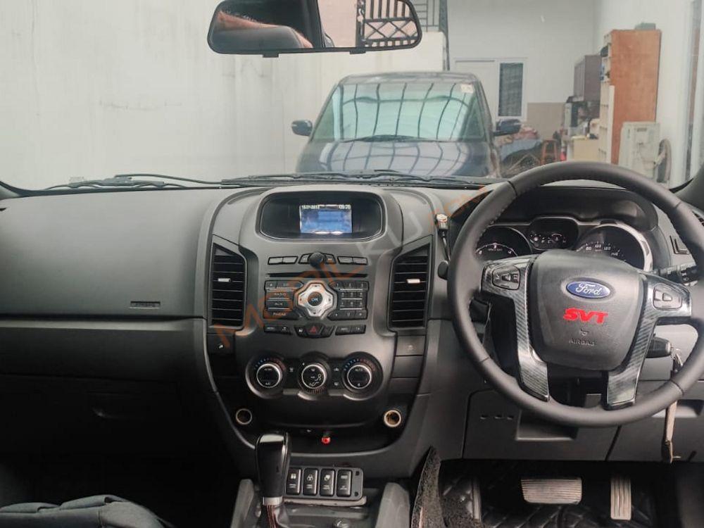 Mobil Ford Ranger 2014