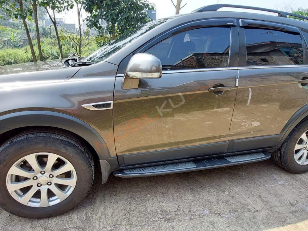 Mobil Chevrolet Captiva 2011