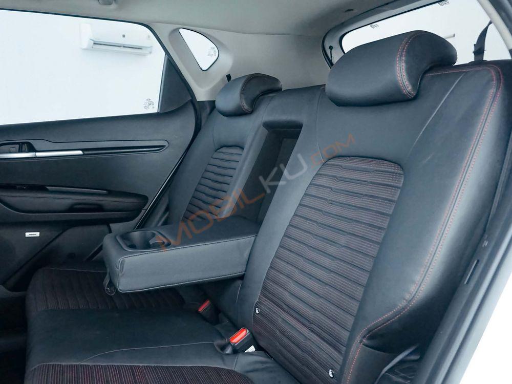 Mobil Kia Sonet 2021