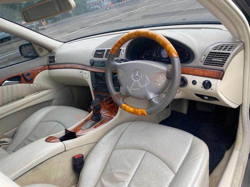 Mobil Mercedes-Benz E-Class 2006