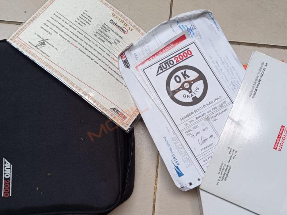 Mobil Toyota Yaris 2015