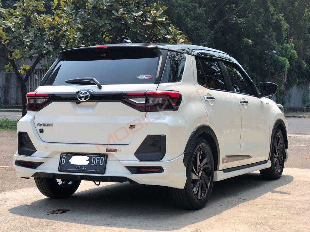 Mobil Toyota Raize 2021