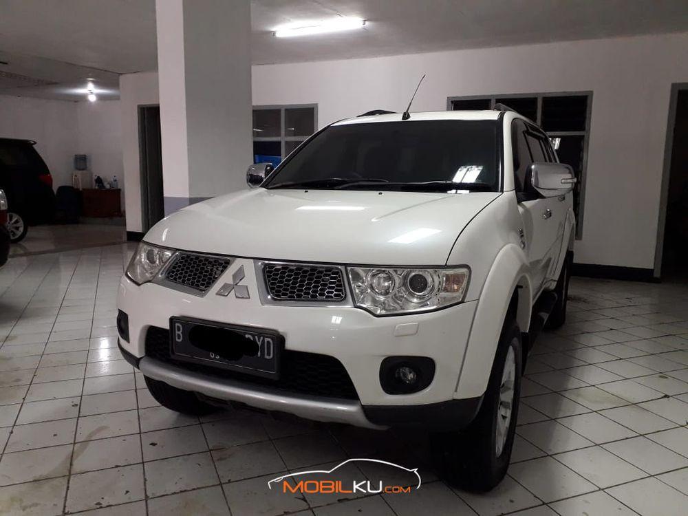 Mobil Mitsubishi Pajero Sport 2013