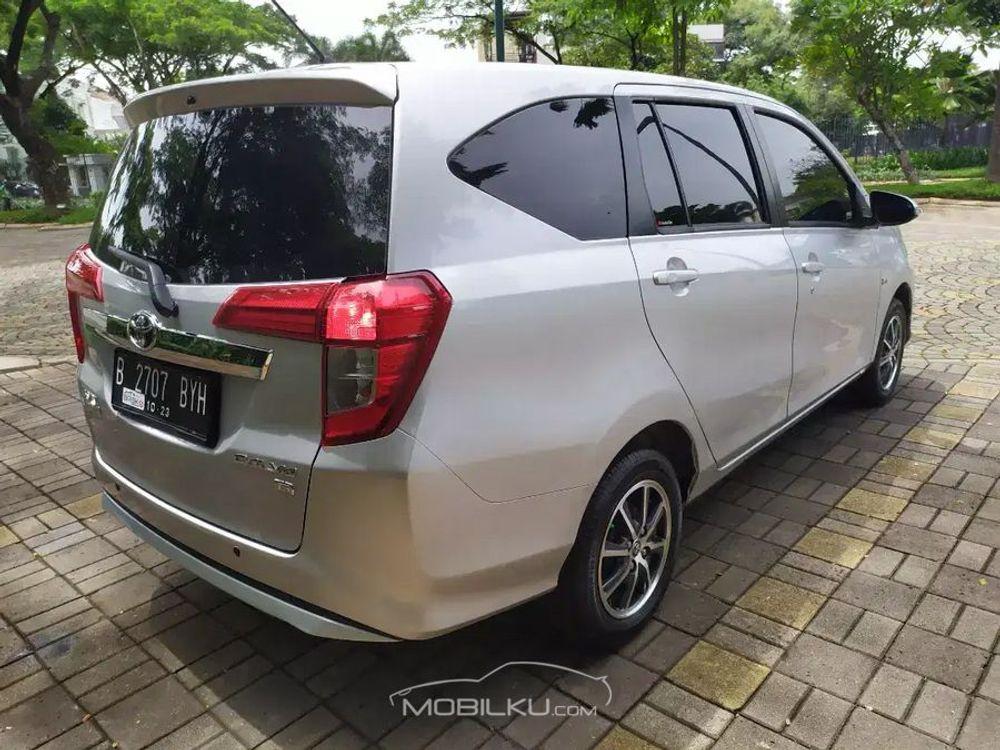 Mobil Toyota Calya 2018