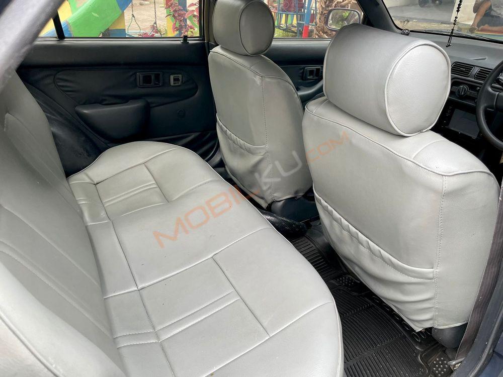 Mobil Toyota Soluna 2003