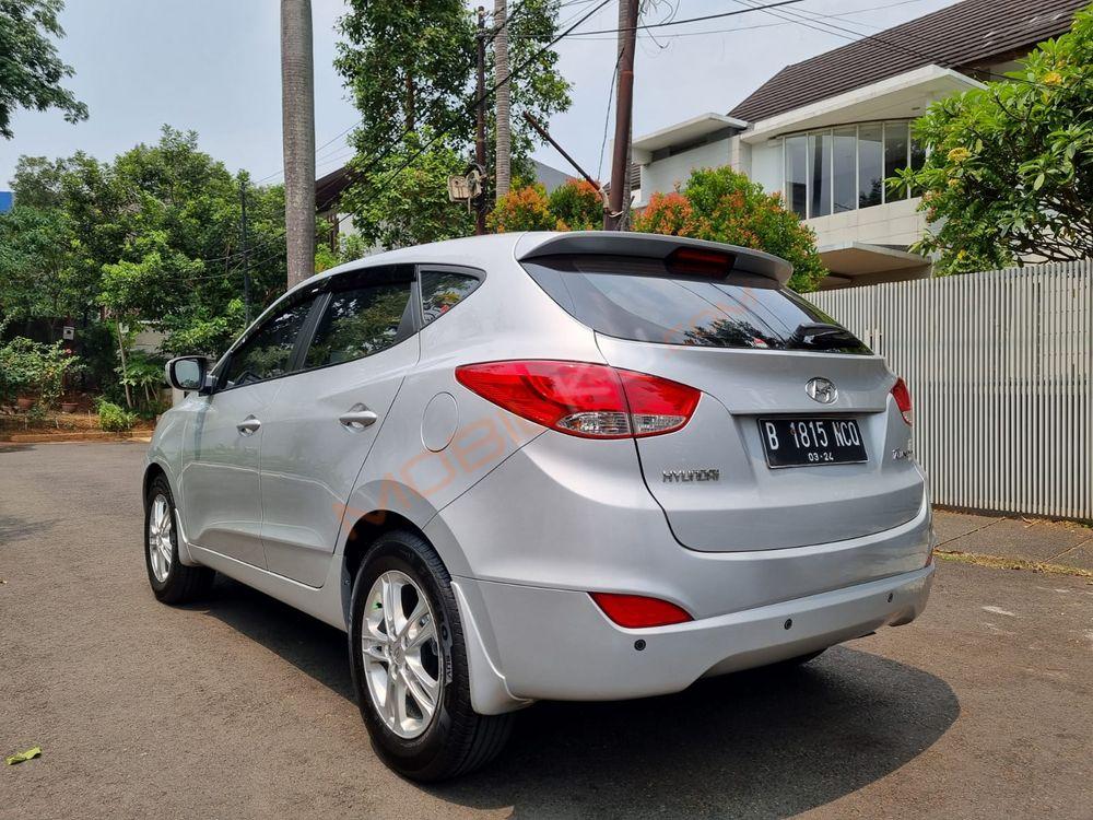 Mobil Hyundai Tucson 2013