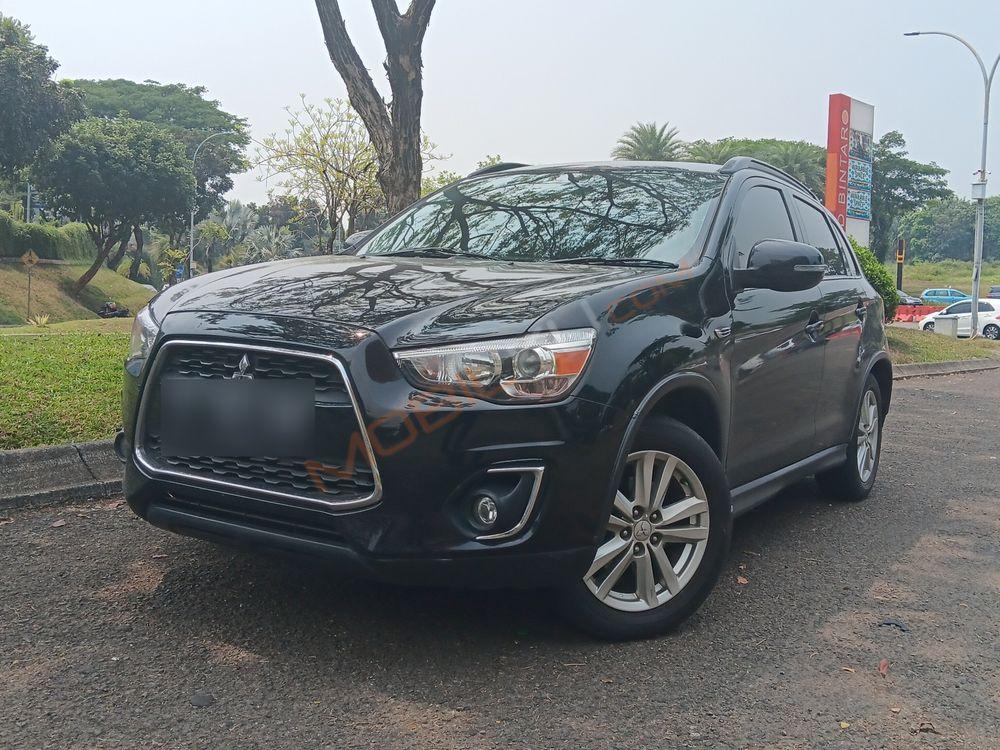 Mobil Mitsubishi Outlander Sport 2014