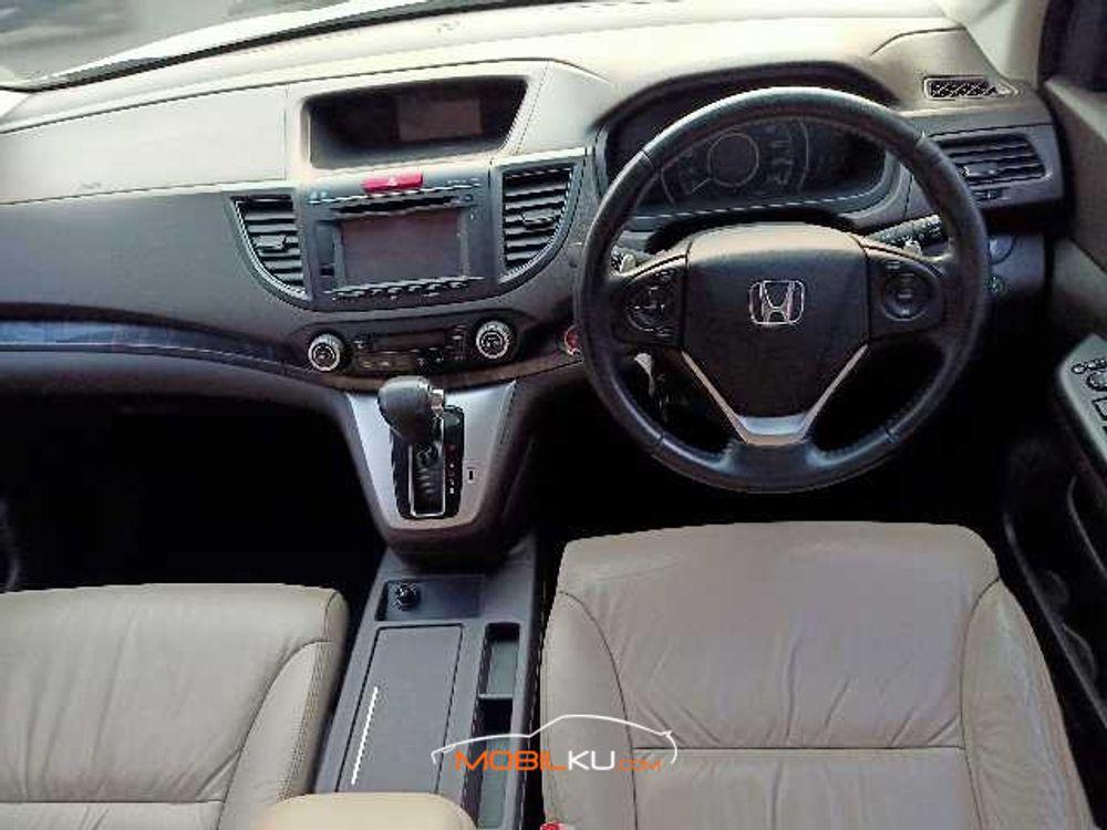 Mobil Honda CR-V 2013